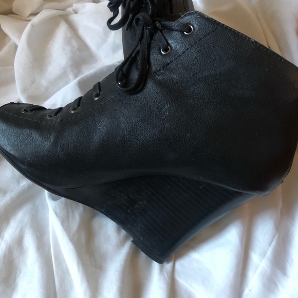 Simply Vera Vera Wang wedge Boots - Picture 3 of 8
